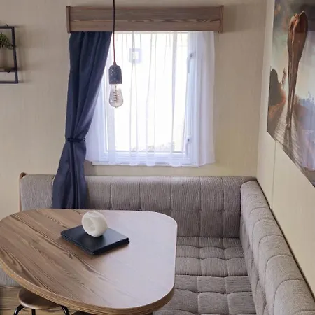 Blue Dolphin * Gristhorpe